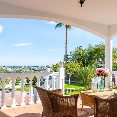 Villa Villa, Golf